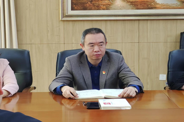 學(xué)校黨總支書記、校長馬海峰講話.jpg
